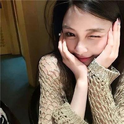 劳拉·马尔斯的眼睛